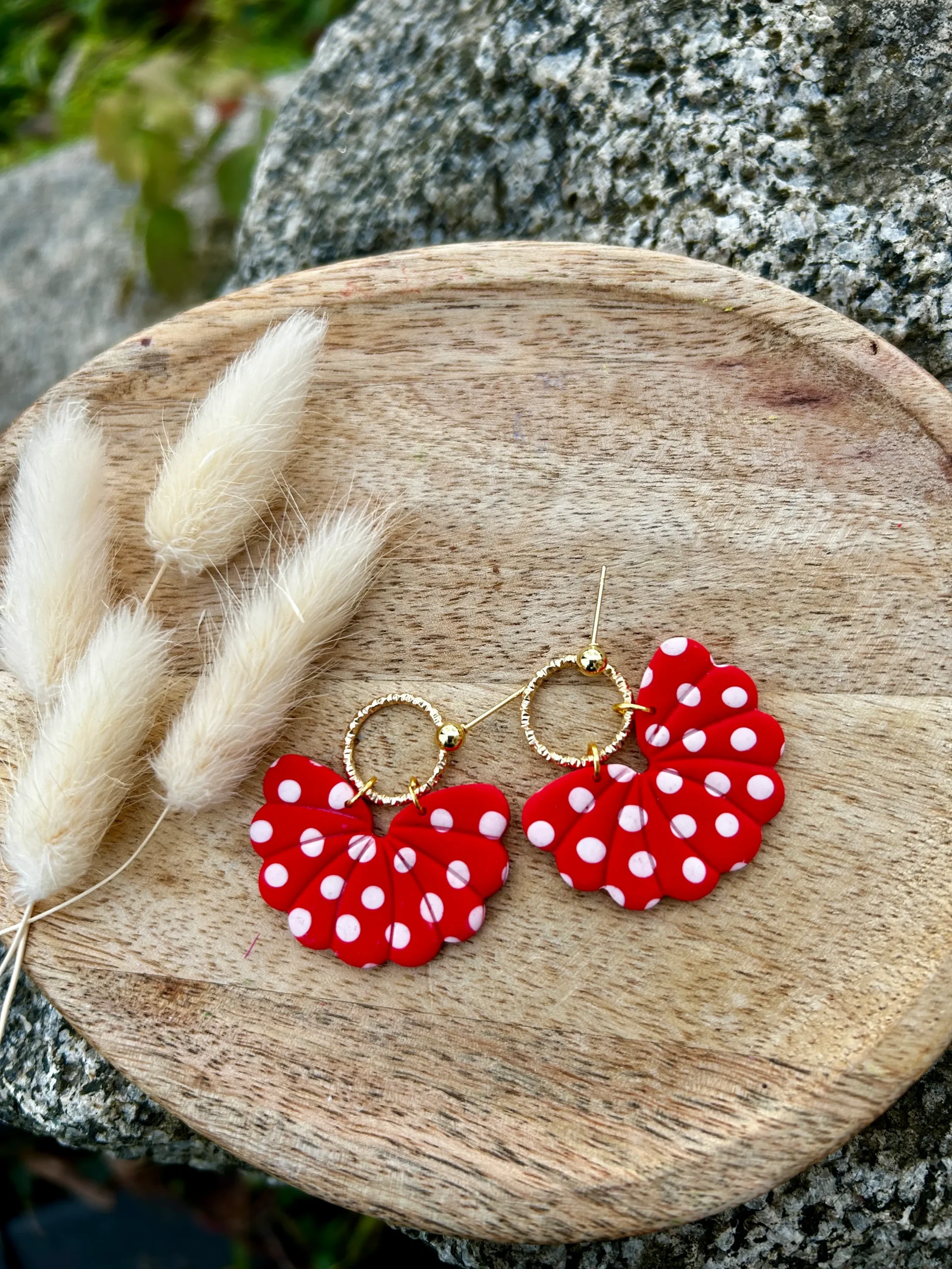 boucles d'oreilles à pois