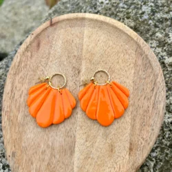 boucles d'oreilles colorées