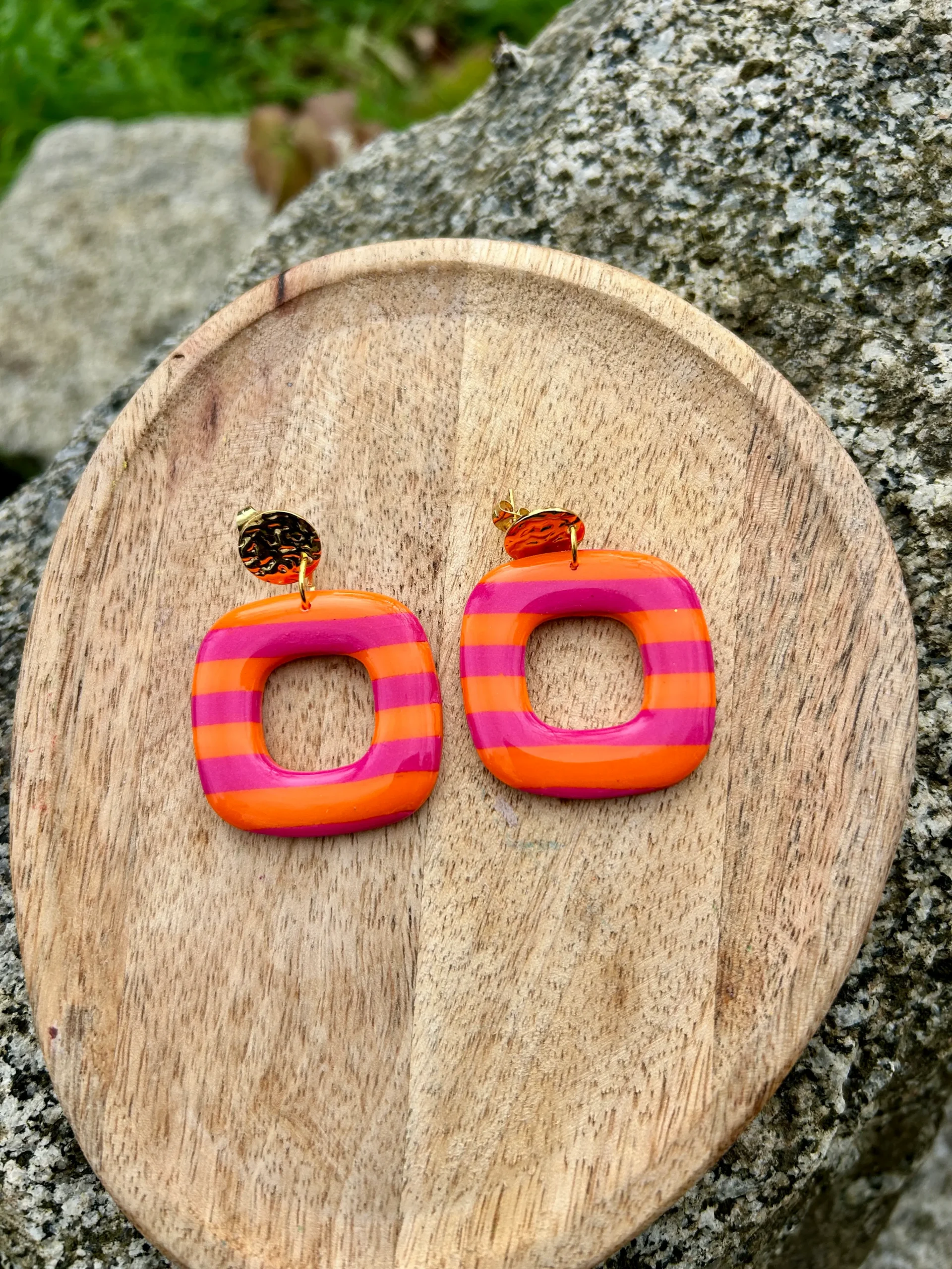 boucles d'oreilles carré