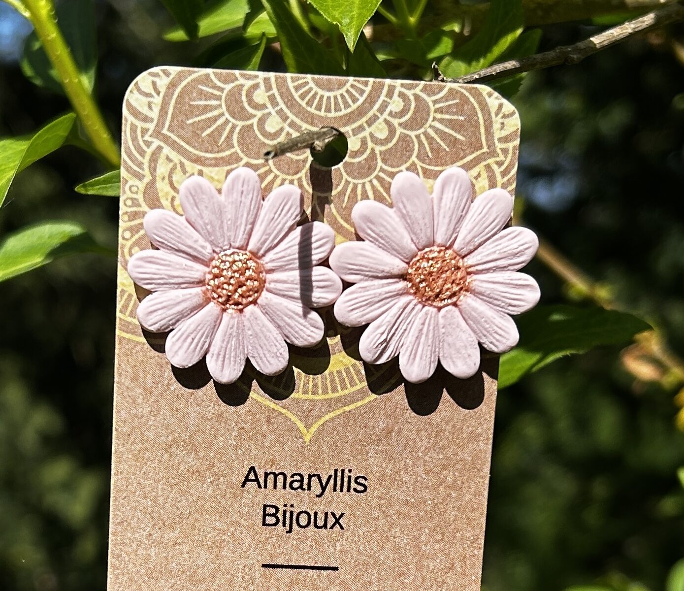 boucles d'oreilles marguerite rose