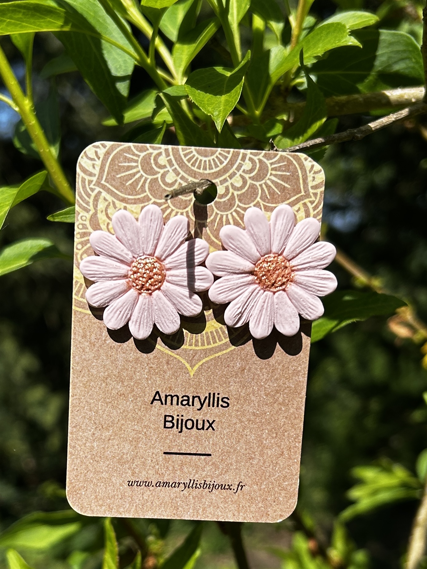 boucles d'oreilles marguerite rose