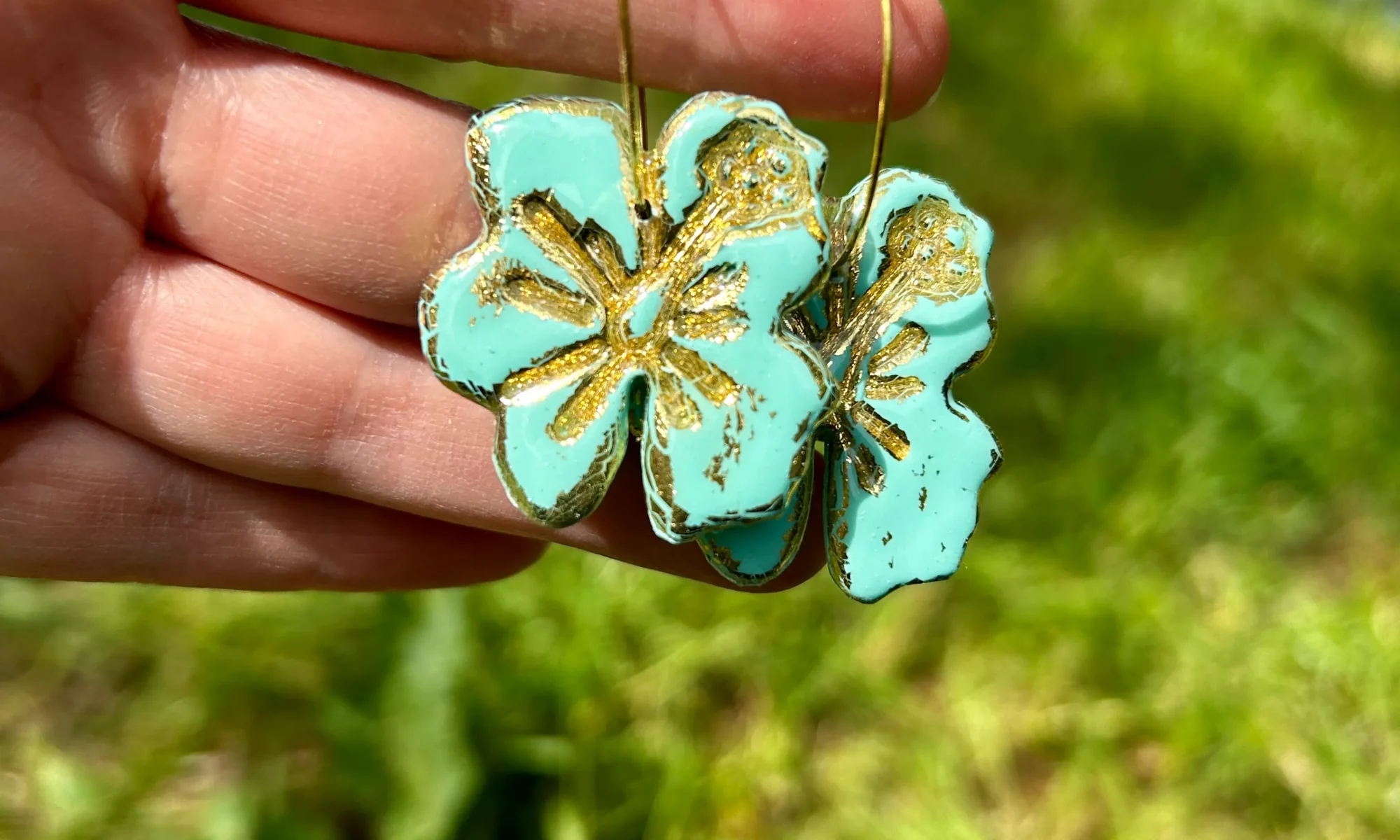 boucles d'oreilles hibiscus