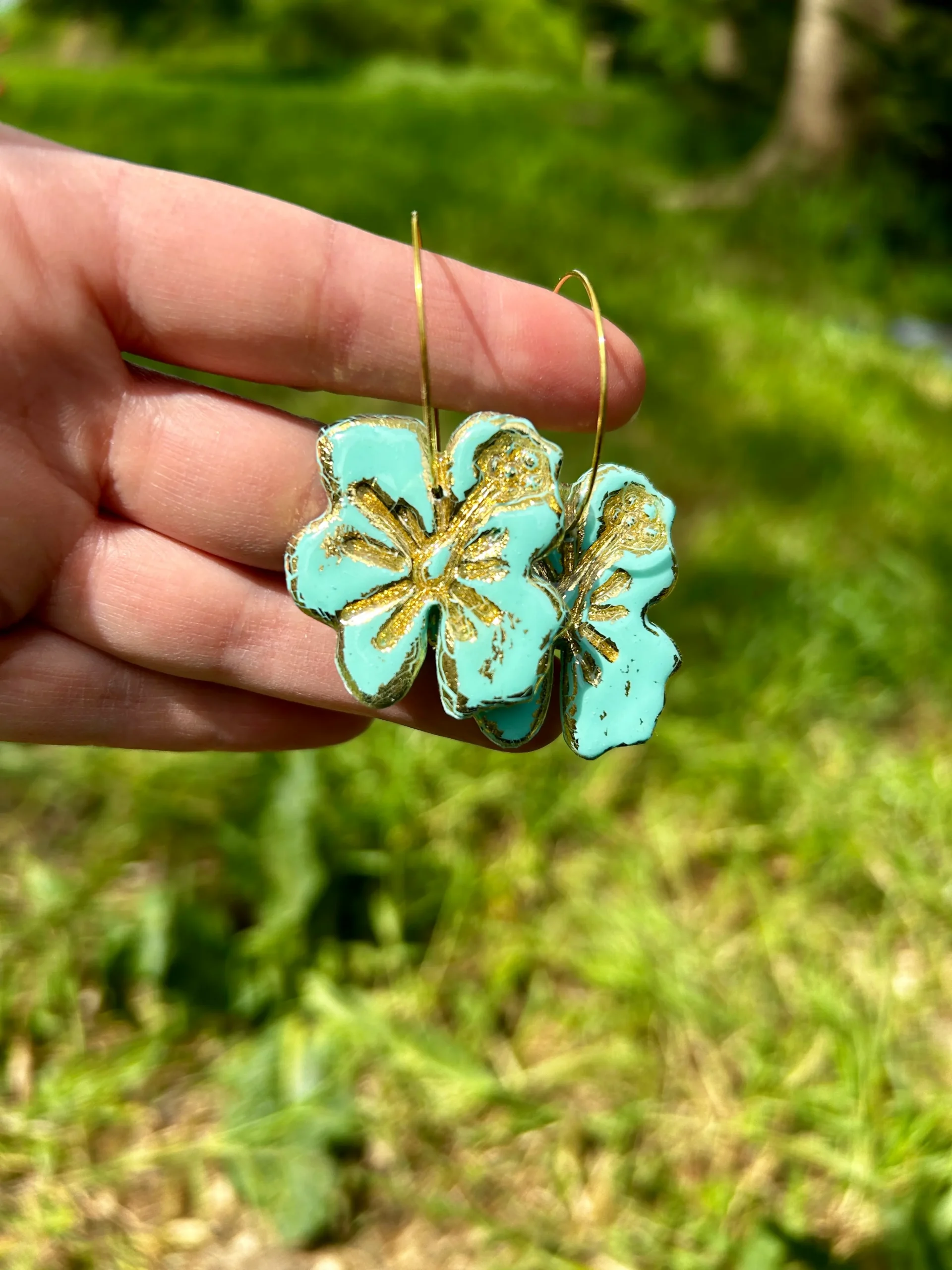 boucles d'oreilles hibiscus