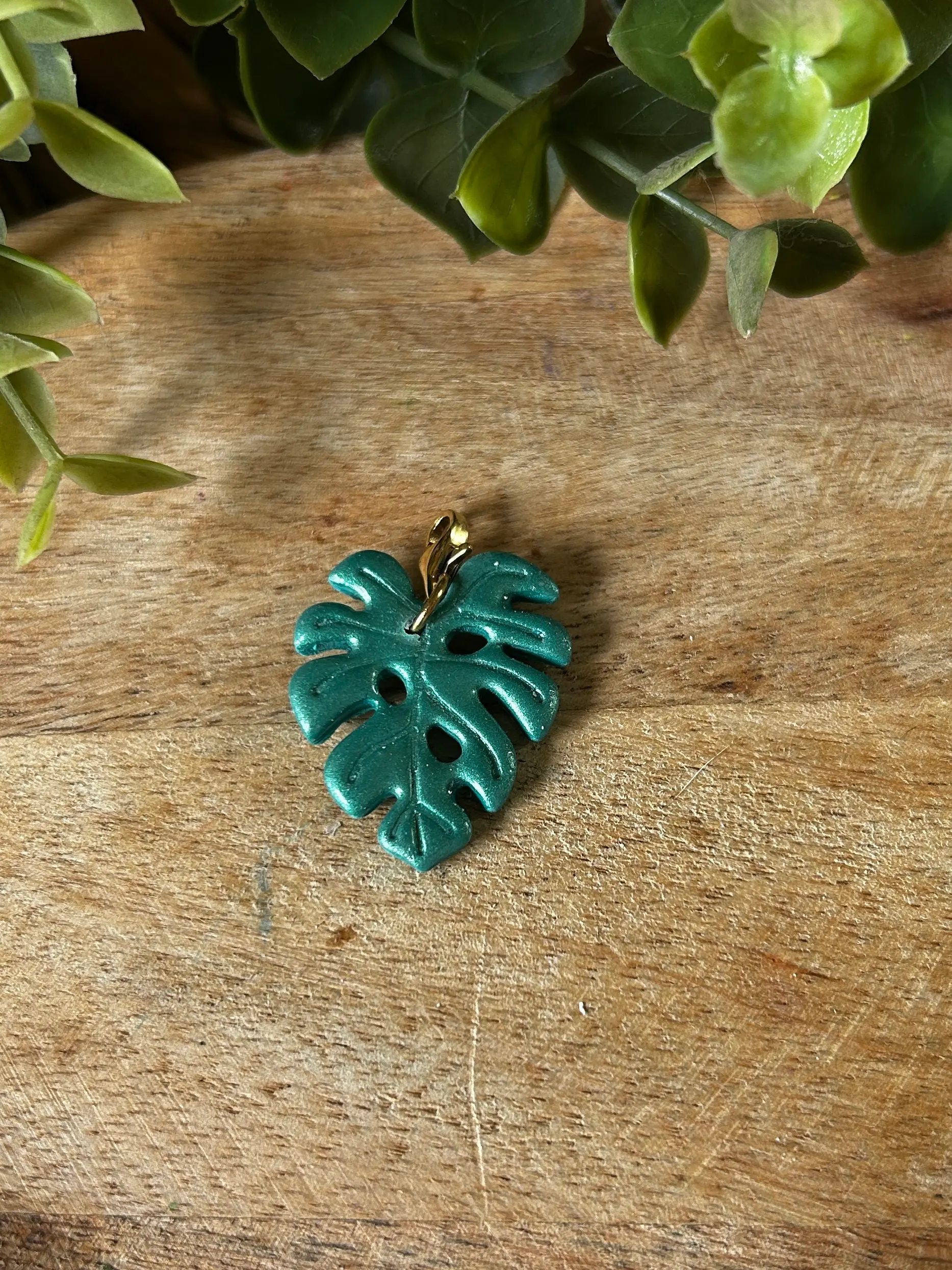 charm feuille monstera