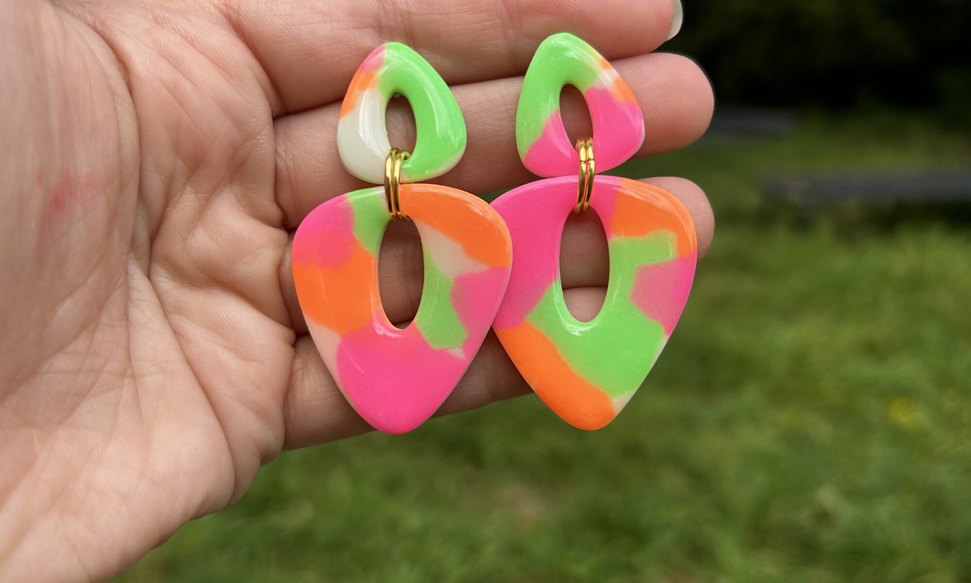 bijoux fluo