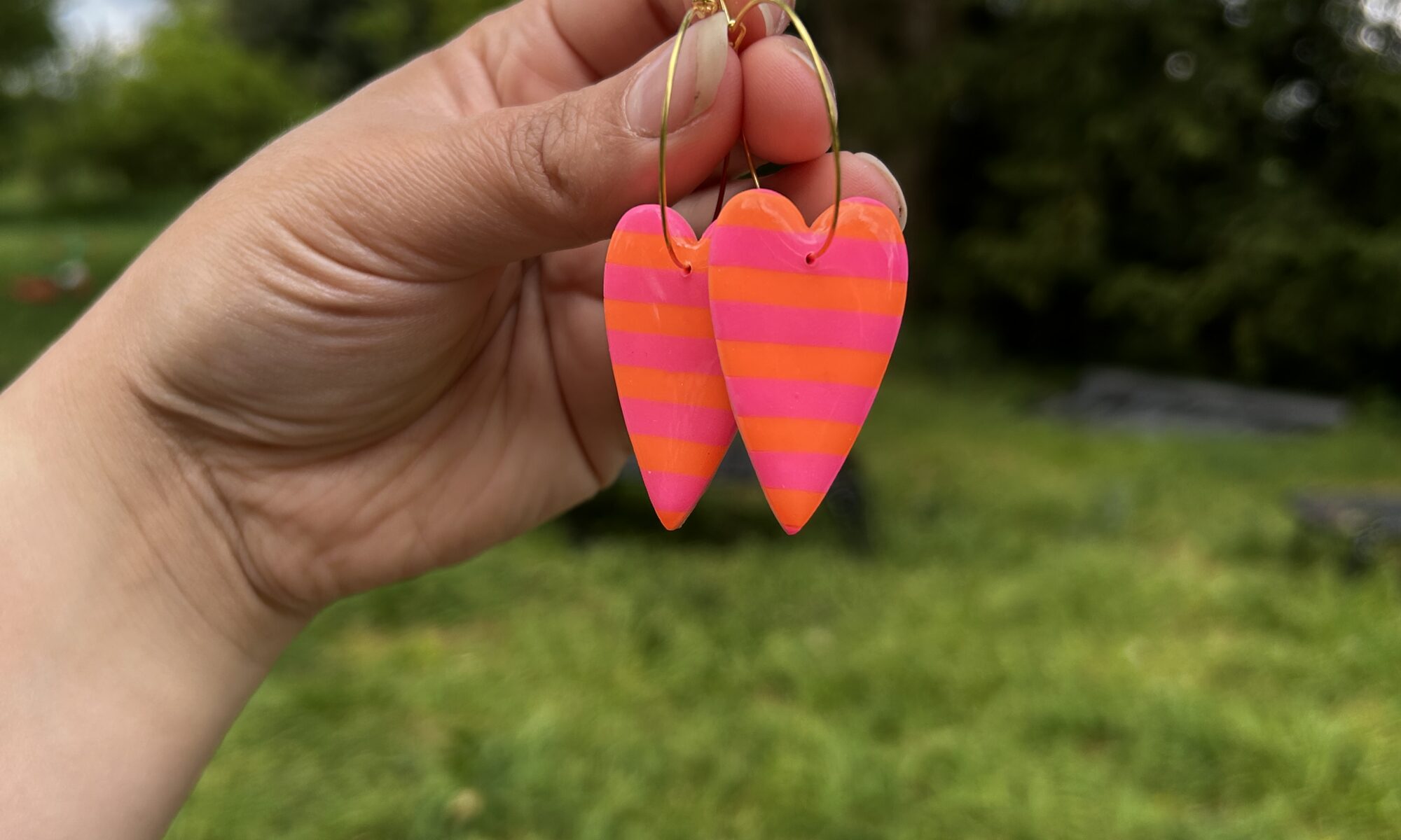 boucles d'oreilles orange rose
