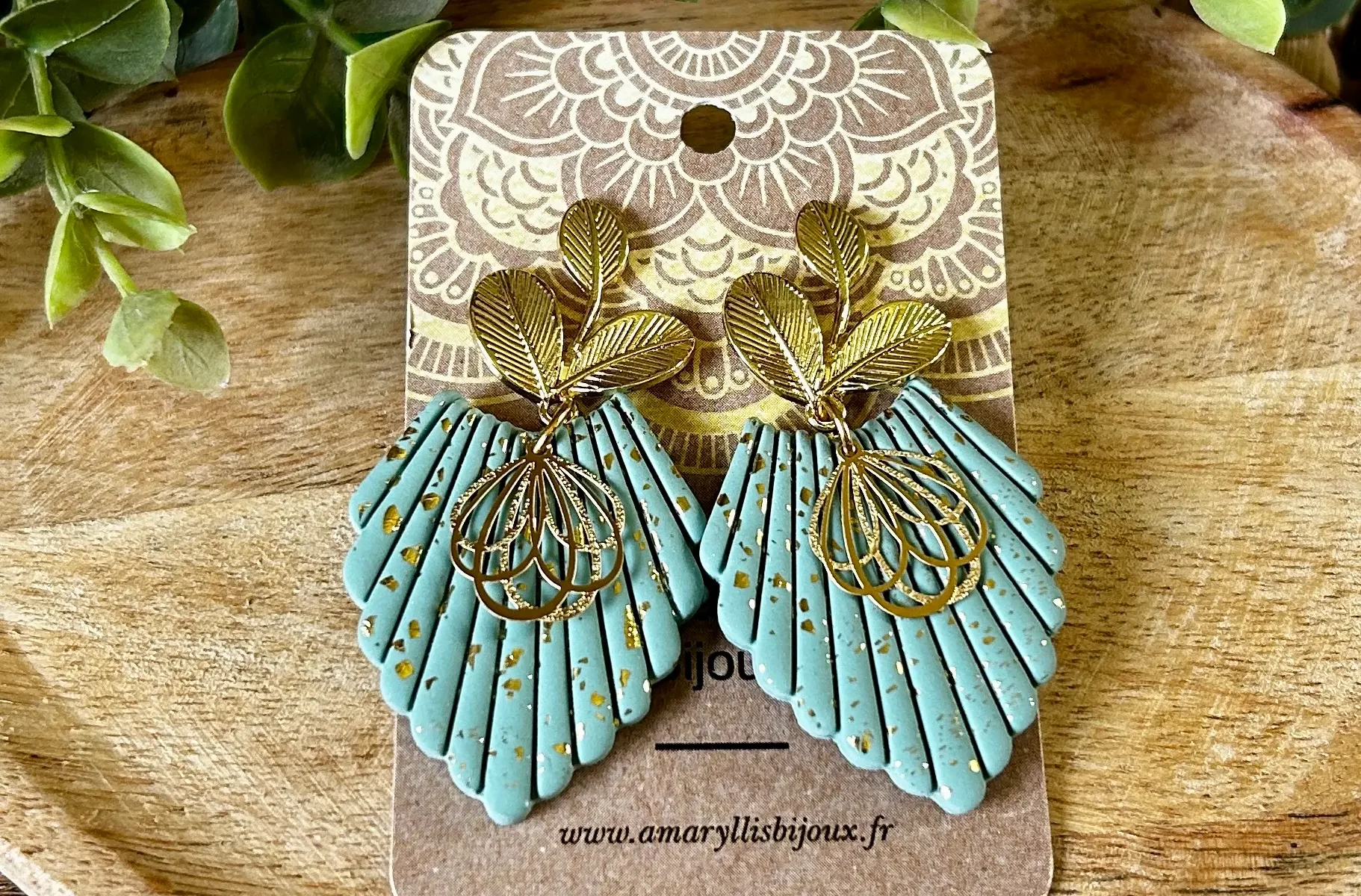 boucles d'oreilles légères