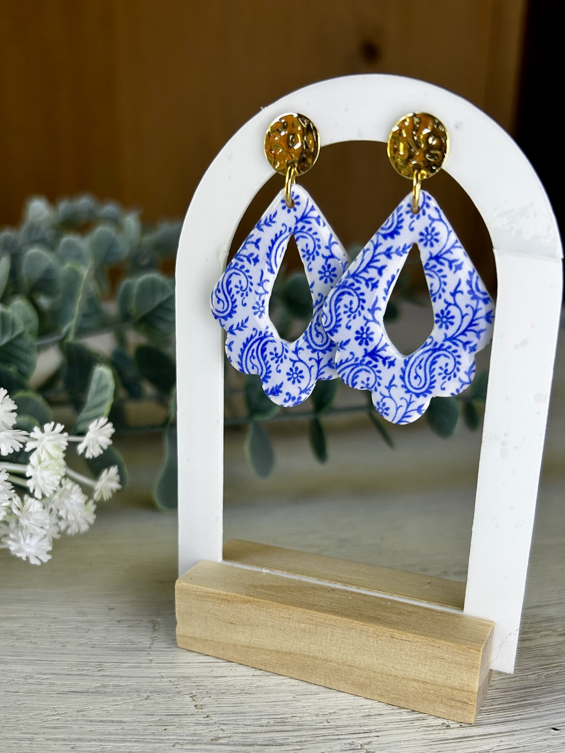 boucles d'oreilles motifs bleu et blanc