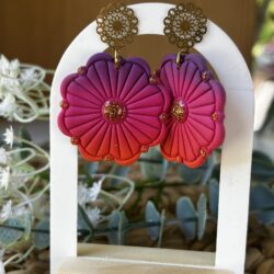 boucles d'oreilles multicolores